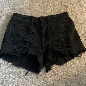 American Eagle distressed short